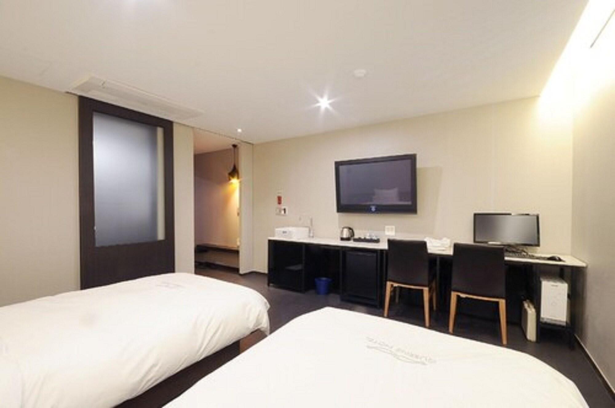 Queens Hotel Seomyeon بوسان المظهر الخارجي الصورة