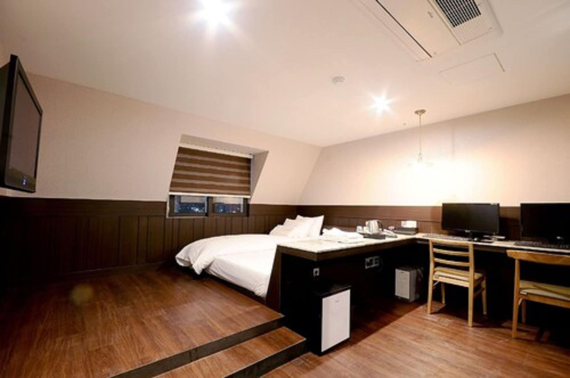 Queens Hotel Seomyeon بوسان المظهر الخارجي الصورة