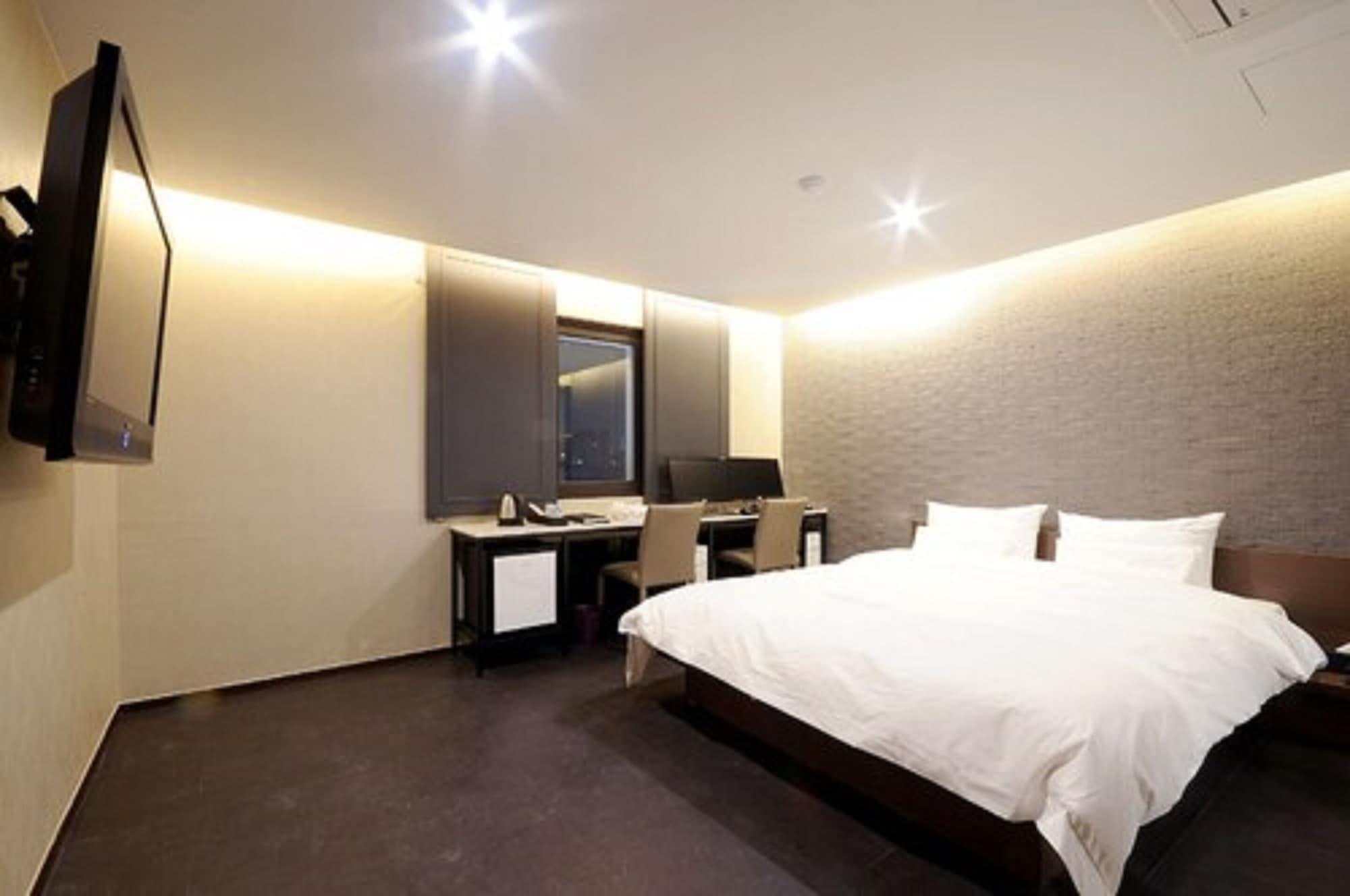 Queens Hotel Seomyeon بوسان المظهر الخارجي الصورة