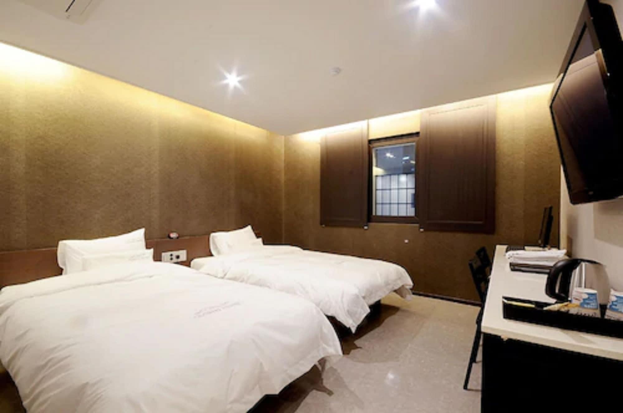 Queens Hotel Seomyeon بوسان المظهر الخارجي الصورة