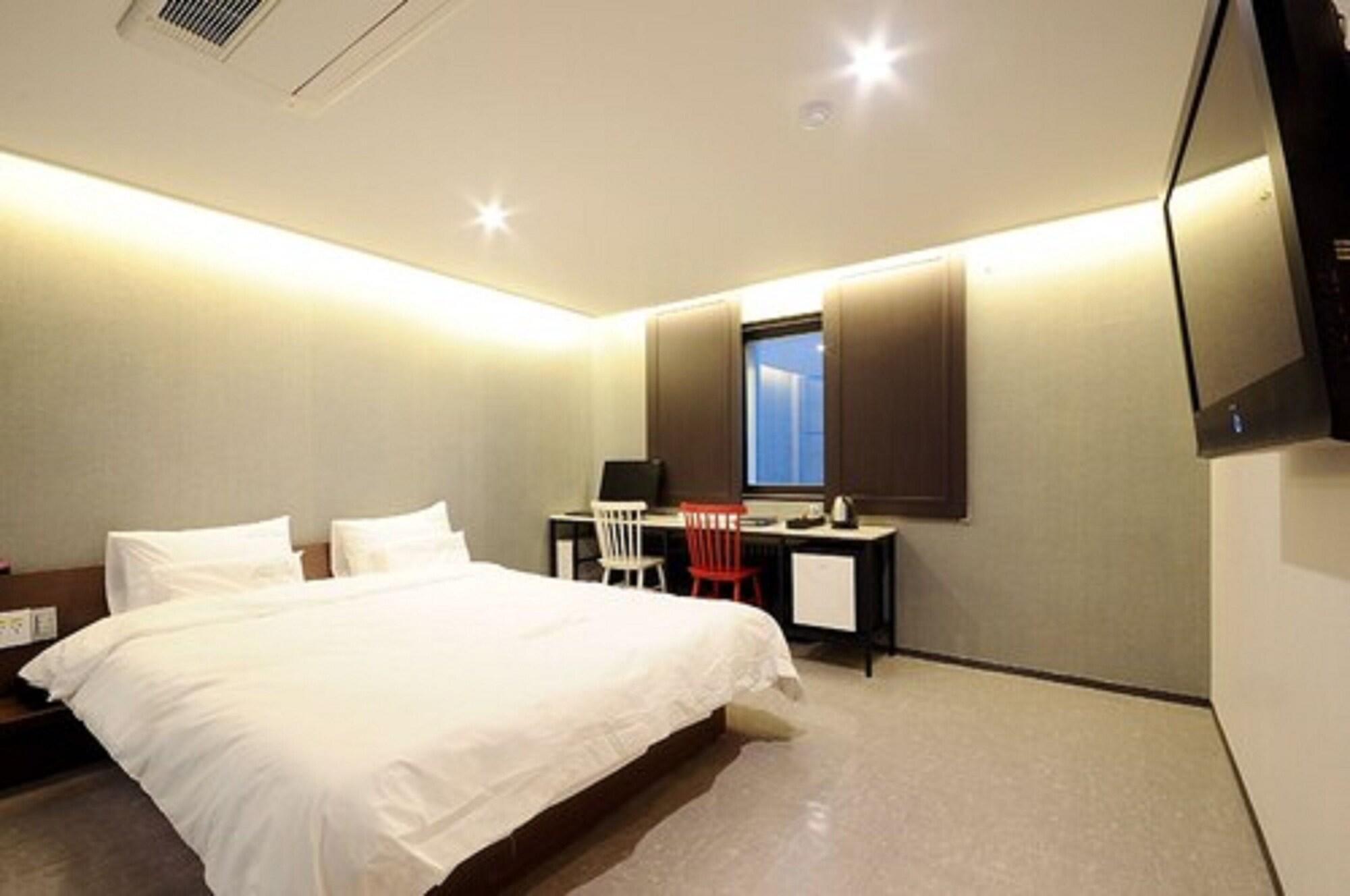 Queens Hotel Seomyeon بوسان المظهر الخارجي الصورة