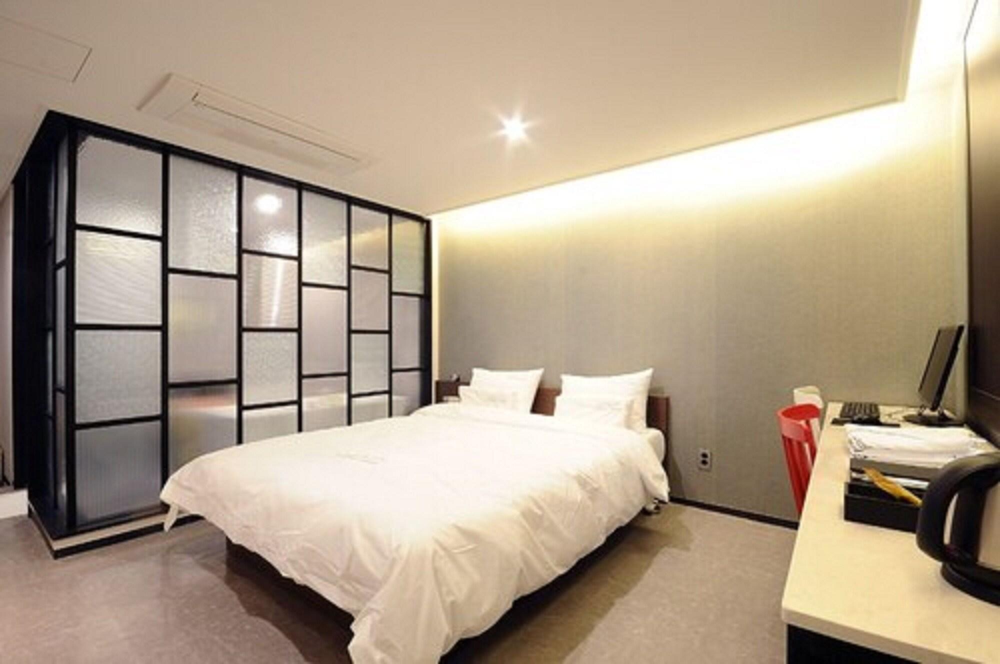 Queens Hotel Seomyeon بوسان المظهر الخارجي الصورة